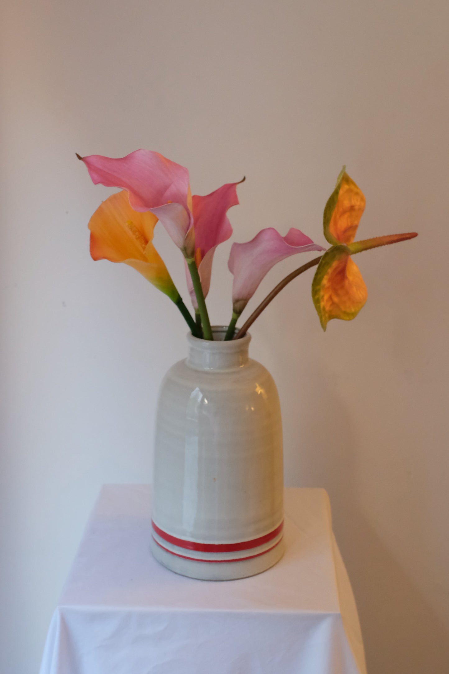 Callas + Orchid one-of-one silk arrangement detail view.