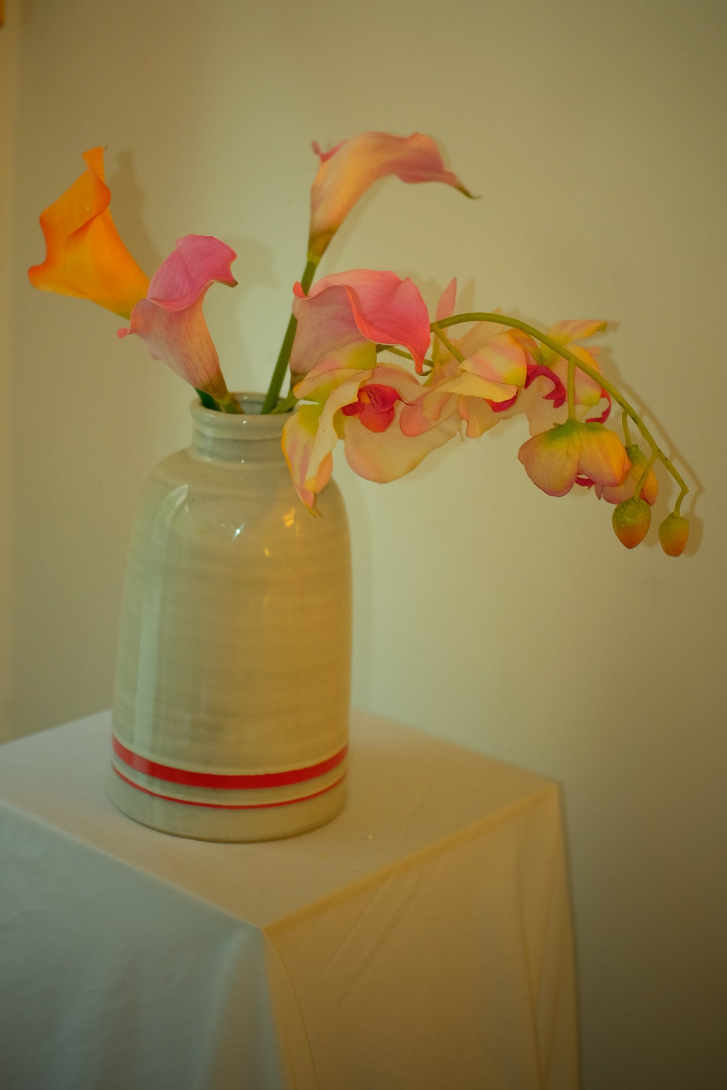 Callas + Orchid one-of-one silk arrangement shown from a second angle.