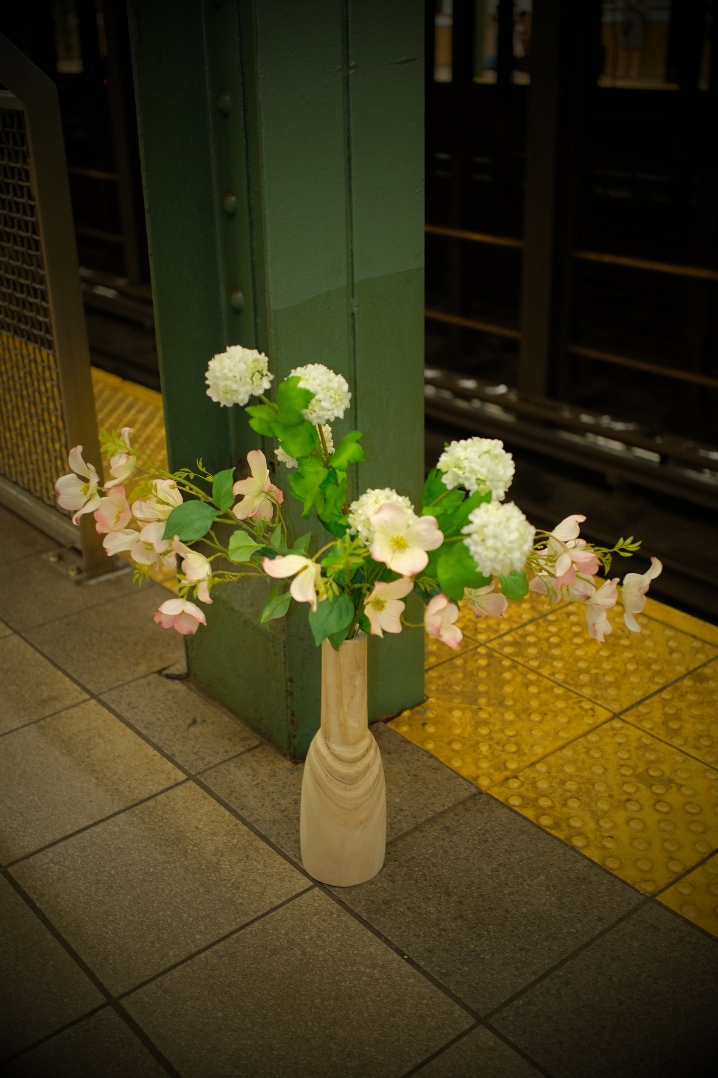 The Gracie silk arrangement shown from a second angle.